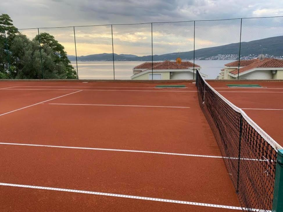 Adriadome Apartments Bijela Kültér fotó