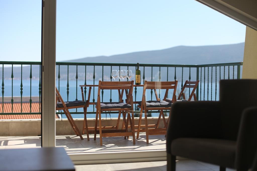 Adriadome Apartments Bijela Kültér fotó